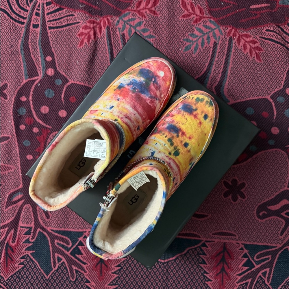UGG multicolor boots - Picture 2 of 6